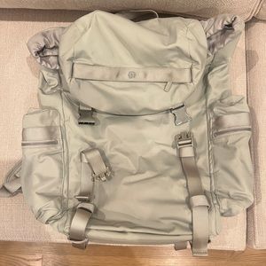 Lululemon Wunderkust Backpack 25L